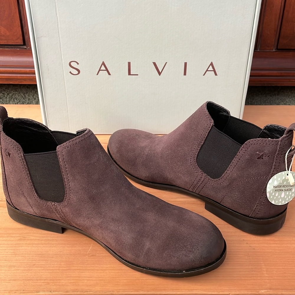 NWT Salvia dark grey water resistant “hydra suede” booties, size 38 (US 7-7.5) - Picture 3 of 16